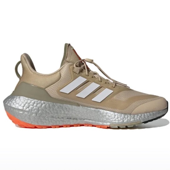 Gold Adidas Ultraboost 22 COLD.RDY 2.0 Running Shoes - Size 8 - Picture 2 of 12